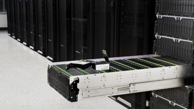 Ο νέος αποθηκευτικός χώρος της Seagate φαίνεται να καλύπτει όλα όσα θα χρειαστείτε για την εποχή της τεχνητής νοημοσύνης - συμπεριλαμβανομένων έως και 3,2 petabyte σε ένα μόνο περίβλημα
| presscode.gr