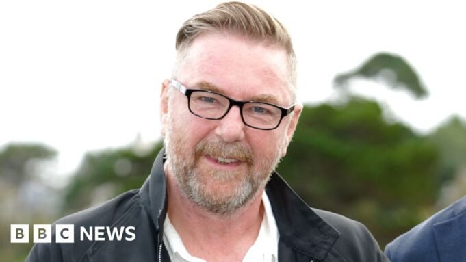 Ο σκηνοθέτης Rob Roy λέει ότι η εργατική τάξη ήταν Ο σκηνοθέτης Rob Roy λέει ότι η εργατική τάξη ήταν «μεγάλο μπόνους» στο Χόλιγουντ
| presscode.gr