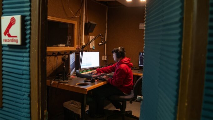 Ο σταθμός της Αλάσκας που κάλυψε την καταστροφική καταιγίδα μειώνει θέσεις εργασίας
| presscode.gr