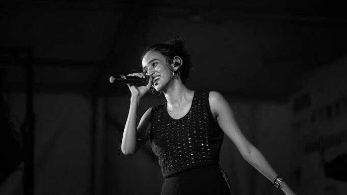 Ο τραγουδιστής και συνθέτης Zeba Tommy κέρδισε τα βραβεία Kerala Google Preferred Source