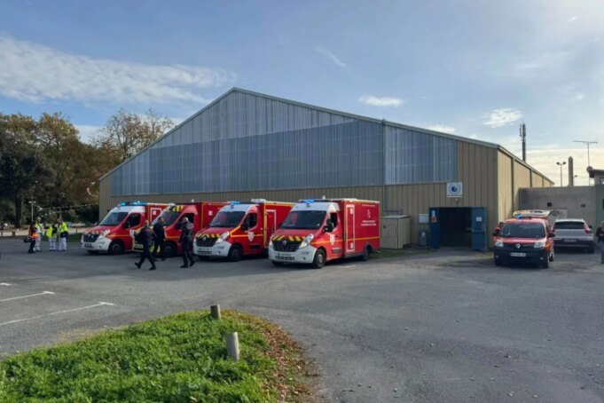 Οδηγός φωνάζει «Αλλάχου Ακμπάρ» αφού όργωνε 10 πεζούς, τραυματίζοντας βαριά Οδηγός φωνάζει «Αλλάχου Ακμπάρ» αφού όργωνε 10 πεζούς, τραυματίζοντας βαριά 4 στη Γαλλία: Έκθεση
| presscode.gr