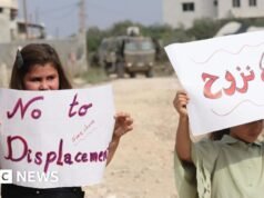 Οι Παλαιστίνιοι που αναγκάστηκαν από τους καταυλισμούς προσφύγων της Δυτικής Όχθης έμειναν σε αδιέξοδο καθώς συνεχίζονται οι κατεδαφίσεις από το Ισραήλ
| presscode.gr Οι Παλαιστίνιοι που αναγκάστηκαν από τους καταυλισμούς προσφύγων της Δυτικής Όχθης έμειναν σε αδιέξοδο καθώς συνεχίζονται οι κατεδαφίσεις από το Ισραήλ
| presscode.gr