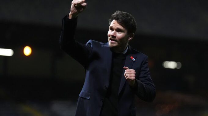 Οι Ρέιντζερς κερδίζουν εύκολα στο Νταντί καθώς σκοράρουν οι Ράσκιν, Οι Ρέιντζερς κερδίζουν εύκολα στο Νταντί καθώς σκοράρουν οι Ράσκιν, Μουρ και Γκασάμα
| presscode.gr