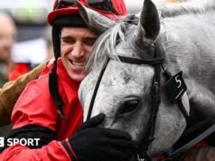 Οι δυνάμεις του Grey Dawning για την Betfair Chase κερδίζουν
| presscode.gr Οι δυνάμεις του Grey Dawning για την Betfair Chase κερδίζουν
| presscode.gr