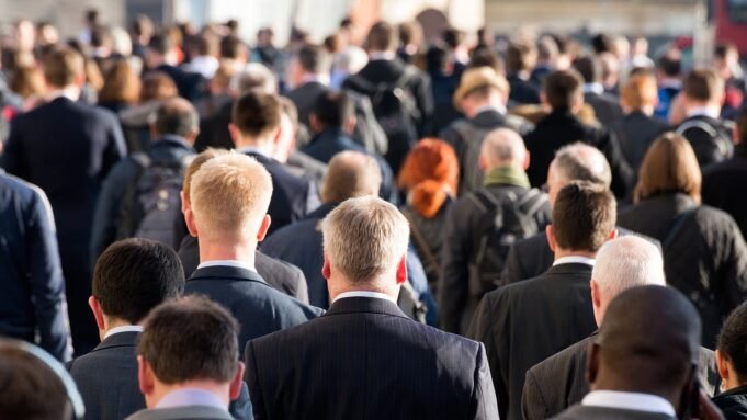 Οι επιχειρήσεις προετοιμάζονται για φορολογικό λουτρό αίματος στον προϋπολογισμό
| presscode.gr