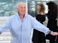 Πέθανε σε ηλικία 80 ετών ο Ιρλανδός σχεδιαστής μόδας Paul Costelloe
| presscode.gr Πέθανε σε ηλικία 80 ετών ο Ιρλανδός σχεδιαστής μόδας Paul Costelloe
| presscode.gr