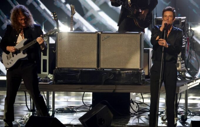 Παρακολουθήστε τους The Killers να διασκευάζουν το "Lawyers, Guns And Money" του Warren Zevon στην τελετή Rock and Roll Hall Of Fame 2025
| presscode.gr