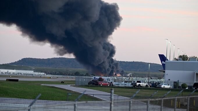 Πλάνα από το αεροπλάνο καθώς συντρίβεται κατά την απογείωση στις Πλάνα από το αεροπλάνο καθώς συντρίβεται κατά την απογείωση στις ΗΠΑ
| presscode.gr