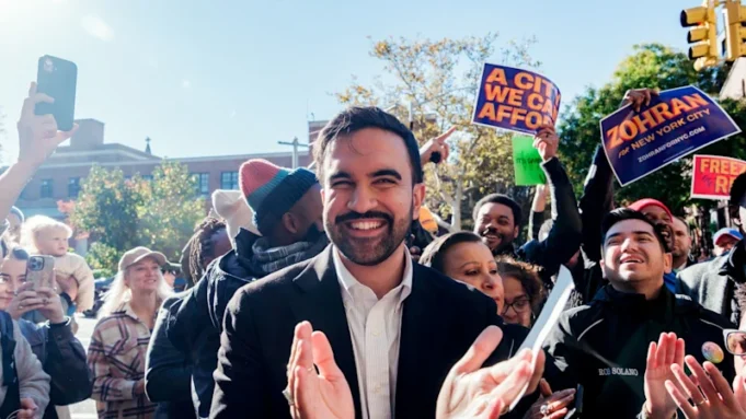 Ποιος είναι ο Zohran Mamdani, ο πρώην ράπερ που παίζει Ποιος είναι ο Zohran Mamdani, ο πρώην ράπερ που παίζει κρίκετ που μόλις έγινε ο επόμενος δήμαρχος της Νέας Υόρκης;
| presscode.gr