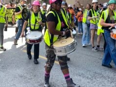 Πώς ένας μικρός μη κερδοσκοπικός οργανισμός του Σικάγο αντιστέκεται στον πόλεμο του Τραμπ κατά της DEI
| presscode.gr Πώς ένας μικρός μη κερδοσκοπικός οργανισμός του Σικάγο αντιστέκεται στον πόλεμο του Τραμπ κατά της DEI
| presscode.gr