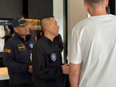 Ρώσος ύποπτος για χάκερ που καταζητείται από το FBI συνελήφθη σε νησί-θέρετρο της Ταϊλάνδης
| presscode.gr Ρώσος ύποπτος για χάκερ που καταζητείται από το FBI συνελήφθη σε νησί-θέρετρο της Ταϊλάνδης
| presscode.gr