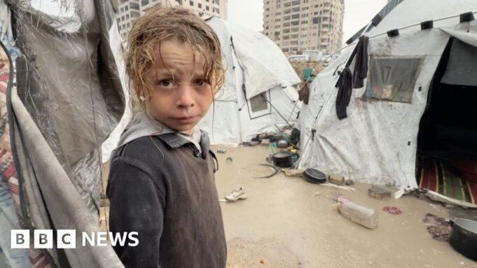 Τα καταφύγια κάνουν έκκληση για τους κατοίκους της Γάζας καθώς Τα καταφύγια κάνουν έκκληση για τους κατοίκους της Γάζας καθώς οι χειμερινές βροχές εγείρουν φόβους για περισσότερες ασθένειες και θάνατο
| presscode.gr