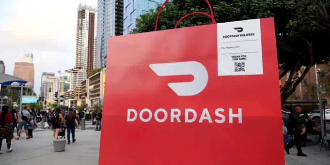 Τα σχέδια της DoorDash να δαπανήσει πολλά σε τεχνολογικές αναβαθμίσεις Τα σχέδια της DoorDash να δαπανήσει πολλά σε τεχνολογικές αναβαθμίσεις και ρομπότ παράδοσης το 2026 τρομάζουν τη Wall Street
| presscode.gr