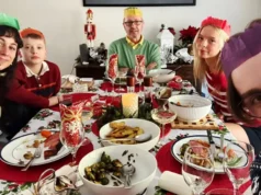 Τις διακοπές φιλοξενώ μαζί τους φίλους και την οικογένειά μου. Όλοι απολαμβάνουμε να είμαστε μαζί και η δυναμική είναι πιο διασκεδαστική.
| presscode.gr Τις διακοπές φιλοξενώ μαζί τους φίλους και την οικογένειά μου. Όλοι απολαμβάνουμε να είμαστε μαζί και η δυναμική είναι πιο διασκεδαστική.
| presscode.gr