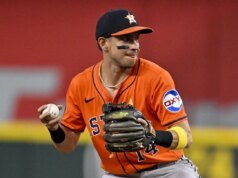 Το Astros Στείλτε τον νικητή του χρυσού γαντιού στους Braves σε αντάλλαγμα για τον Fellow Infielder
| presscode.gr Το Astros Στείλτε τον νικητή του χρυσού γαντιού στους Braves σε αντάλλαγμα για τον Fellow Infielder
| presscode.gr