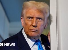 Το BBC αντιμετωπίζει τώρα σκληρή νομική μάχη με τον ισχυρότερο άνθρωπο του κόσμου. Τι γίνεται μετά;
| presscode.gr Το BBC αντιμετωπίζει τώρα σκληρή νομική μάχη με τον ισχυρότερο άνθρωπο του κόσμου. Τι γίνεται μετά;
| presscode.gr