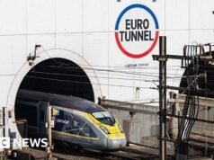 Το Channel Tunnel λέει ότι οι επενδύσεις στο Ηνωμένο Βασίλειο είναι «μη βιώσιμες», καθώς σταματά τα έργα
| presscode.gr Το Channel Tunnel λέει ότι οι επενδύσεις στο Ηνωμένο Βασίλειο είναι «μη βιώσιμες», καθώς σταματά τα έργα
| presscode.gr