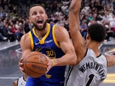 Το Curry πυρπολεί ξανά τους Spurs, δένει τον MJ με τους τελευταίους 40
| presscode.gr Το Curry πυρπολεί ξανά τους Spurs, δένει τον MJ με τους τελευταίους 40
| presscode.gr