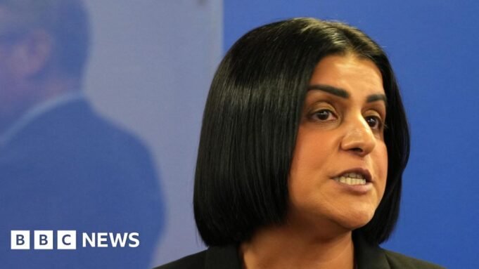 Το Ηνωμένο Βασίλειο θα περιορίσει τους αιτούντες άσυλο σε προσωρινή Το Ηνωμένο Βασίλειο θα περιορίσει τους αιτούντες άσυλο σε προσωρινή διαμονή
| presscode.gr