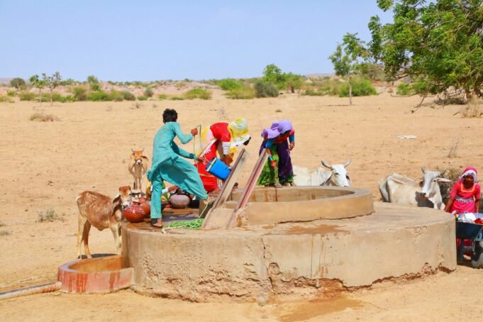 Το Πακιστάν ξεκινά μια προσπάθεια εμβολιασμού 57 εκατομμυρίων παιδιών κατά Το Πακιστάν ξεκινά μια προσπάθεια εμβολιασμού 57 εκατομμυρίων παιδιών κατά της ιλαράς, της ερυθράς και της πολιομυελίτιδας
| presscode.gr