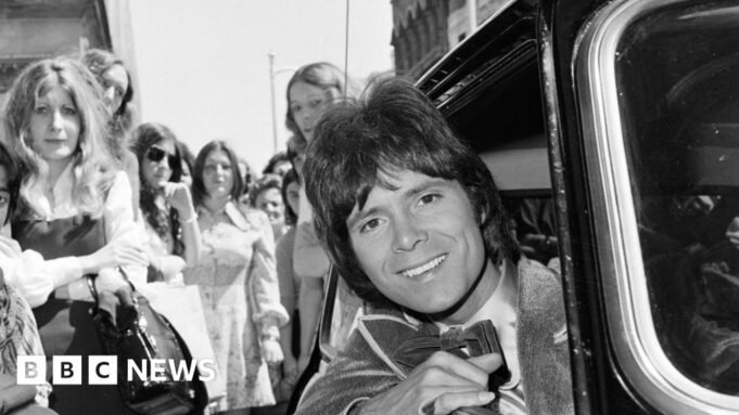 Το «αγάπη του τραγουδιού» του Sir Cliff στο Μπέρμιγχαμ γιορτάστηκε
| presscode.gr