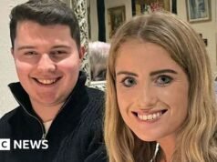 «Το να βλέπεις φίλους να πίνουν σφηνάκια επαναφέρει τον θάνατο της αδερφής της από μεθανόλη»
| presscode.gr «Το να βλέπεις φίλους να πίνουν σφηνάκια επαναφέρει τον θάνατο της αδερφής της από μεθανόλη»
| presscode.gr