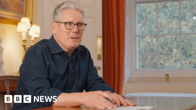 Το να μεγαλώνεις ως νεαρός άνδρας «δεν είναι εύκολο» λέει ο PM σε επιστολή στον γιο
| presscode.gr