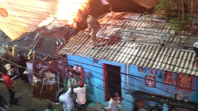 Φωτιά ξεσπά σε καλύβα στην οδό Ρίτσι
| presscode.gr