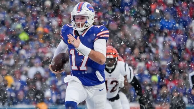 Bills-Pats for AFC East supremacy? Are the Colts toast? We Bills-Pats for AFC East supremacy? Are the Colts toast? We overreact to Week 14 | presscode.gr