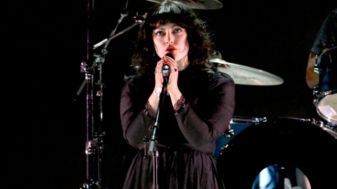 Violet Grohl Drops ντεμπούτο σόλο κομμάτια "Thum" και "Applefish" | Violet Grohl Drops ντεμπούτο σόλο κομμάτια "Thum" και "Applefish"
| presscode.gr