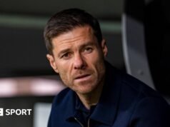 Γιατί οι πιθανότητες επιβίωσης του Αλόνσο στη Ρεάλ Μαδρίτης είναι ελάχιστες
| presscode.gr Γιατί οι πιθανότητες επιβίωσης του Αλόνσο στη Ρεάλ Μαδρίτης είναι ελάχιστες
| presscode.gr