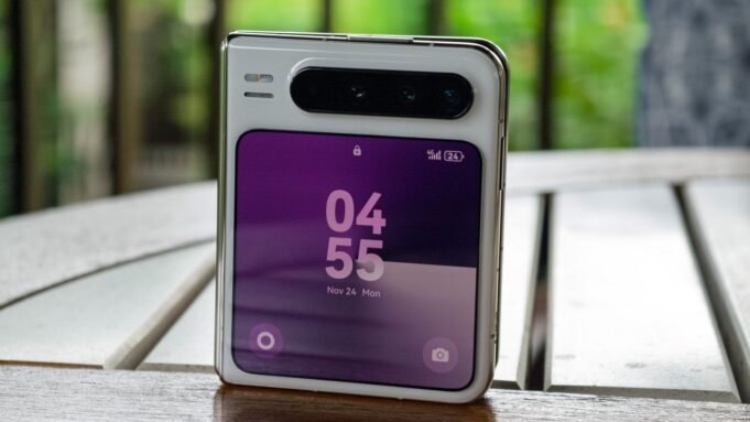 Δοκίμασα το περίεργο αναδιπλούμενο Pura X της Huawei και με Δοκίμασα το περίεργο αναδιπλούμενο Pura X της Huawei και με έκανε να ξανασκεφτώ κάθε άλλο αναδιπλούμενο τηλέφωνο
| presscode.gr