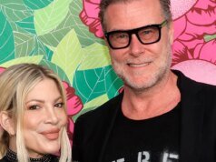 Εκεί που στέκεται η Tori Spelling με τον πρώην Dean McDermott μετά το διαζύγιό τους
| presscode.gr Εκεί που στέκεται η Tori Spelling με τον πρώην Dean McDermott μετά το διαζύγιό τους
| presscode.gr