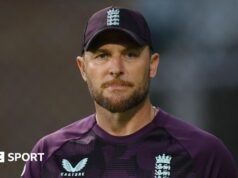 Η Αγγλία δεν μπορεί να έχει «γυάλινο σαγόνι» – McCullum
| presscode.gr Η Αγγλία δεν μπορεί να έχει «γυάλινο σαγόνι» - McCullum
| presscode.gr