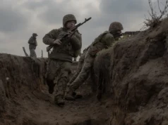 Η Ουκρανία έδειξε στο Ηνωμένο Βασίλειο οι κλασικές «τακτικά ασφαλείς» μέθοδοι εκκαθάρισης τάφρων δεν λειτουργούν σε χαοτικές, παγιδευμένες από εκρήξεις χαρακώματα
| presscode.gr Η Ουκρανία έδειξε στο Ηνωμένο Βασίλειο οι κλασικές «τακτικά ασφαλείς» μέθοδοι εκκαθάρισης τάφρων δεν λειτουργούν σε χαοτικές, παγιδευμένες από εκρήξεις χαρακώματα
| presscode.gr