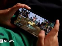 Η Ρωσία απαγορεύει το Roblox λόγω ανησυχιών για την ασφάλεια και το εξτρεμιστικό περιεχόμενο
| presscode.gr Η Ρωσία απαγορεύει το Roblox λόγω ανησυχιών για την ασφάλεια και το εξτρεμιστικό περιεχόμενο
| presscode.gr