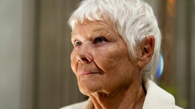 Η Τζούντι Ντεντς στέλνει ακόμα μηνύματα στον Κέβιν Σπέισι, λέει ότι ο Χάρβεϊ Γουάινστιν «έκλεισε την ώρα του»
| presscode.gr