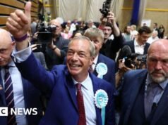 Η αστυνομία αξιολογεί τους ισχυρισμούς που δαπανήθηκαν υπερβολικά οι μεταρρυθμίσεις στην προεκλογική εκστρατεία Farage
| presscode.gr Η αστυνομία αξιολογεί τους ισχυρισμούς που δαπανήθηκαν υπερβολικά οι μεταρρυθμίσεις στην προεκλογική εκστρατεία Farage
| presscode.gr