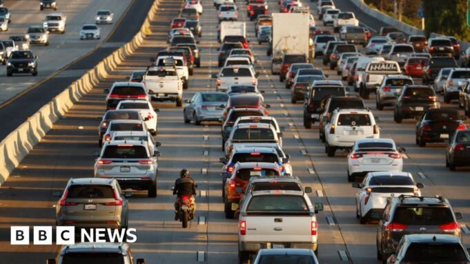 Η κυβέρνηση Τραμπ θα ανακαλέσει τους κανόνες οικονομίας καυσίμου που τέθηκαν υπό τον Μπάιντεν
| presscode.gr