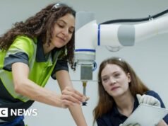 Η κυβέρνηση υπόσχεται 50.000 νέες θέσεις μαθητείας στην προώθηση της απασχόλησης των νέων
| presscode.gr Η κυβέρνηση υπόσχεται 50.000 νέες θέσεις μαθητείας στην προώθηση της απασχόλησης των νέων
| presscode.gr