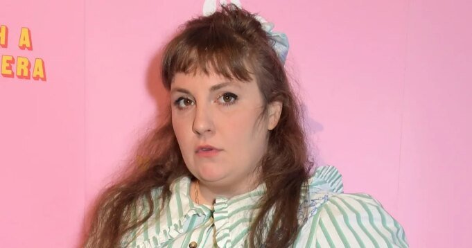 Η φίλη της Taylor Swift, Lena Dunham, δίνει τη γνώμη Η φίλη της Taylor Swift, Lena Dunham, δίνει τη γνώμη του Travis Kelce
| presscode.gr