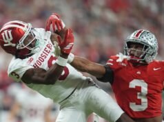 Μπάμα, Μαϊάμι, Νοτρ Νταμ εκτός και Ιντιάνα Νο. 1 στην κατάταξη των πλέι οφ του κολεγιακού ποδοσφαίρου
| presscode.gr Μπάμα, Μαϊάμι, Νοτρ Νταμ εκτός και Ιντιάνα Νο. 1 στην κατάταξη των πλέι οφ του κολεγιακού ποδοσφαίρου
| presscode.gr