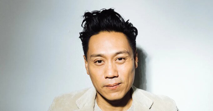 Ο Jon M. Chu λέει ότι η τεχνητή νοημοσύνη δεν θα μπορούσε να έχει κάνει μία από τις καλύτερες στιγμές στο "Wicked"
| presscode.gr