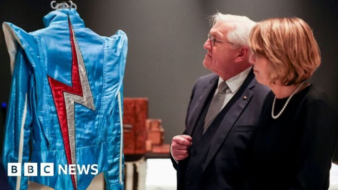 Ο Γερμανός πρόεδρος συγκρίνει τις σχέσεις του Ηνωμένου Βασιλείου μετά Ο Γερμανός πρόεδρος συγκρίνει τις σχέσεις του Ηνωμένου Βασιλείου μετά το Brexit με το Oasis
| presscode.gr