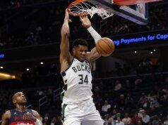 Ο Γιάννης Αντετοκούνμπο εγκαταλείπει το παιχνίδι των Bucks με τραυματισμό καθώς η εμπορική κερδοσκοπία στροβιλίζεται
| presscode.gr Ο Γιάννης Αντετοκούνμπο εγκαταλείπει το παιχνίδι των Bucks με τραυματισμό καθώς η εμπορική κερδοσκοπία στροβιλίζεται
| presscode.gr