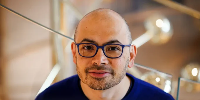 Ο Διευθύνων Σύμβουλος της Google DeepMind Demis Hassabis λέει ότι η κλιμάκωση της τεχνητής νοημοσύνης «πρέπει να ωθηθεί στο μέγιστο»
| presscode.gr
