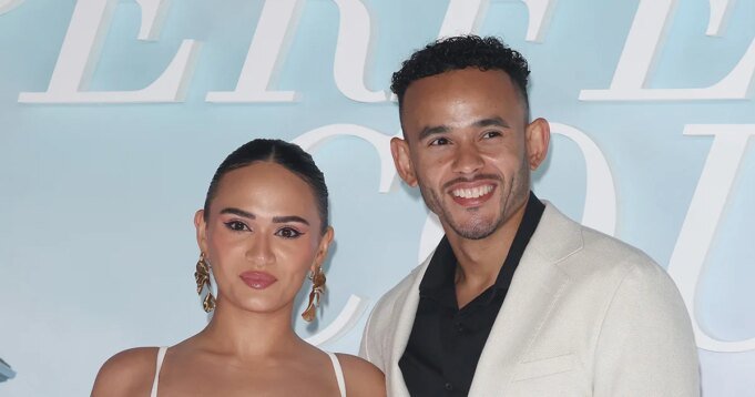 Ο Μπόμπι και η Τζάσμιν Τζόνσον του Love Is Blind Ο Μπόμπι και η Τζάσμιν Τζόνσον του Love Is Blind του Ηνωμένου Βασιλείου καλωσορίζουν το πρώτο μωρό
| presscode.gr