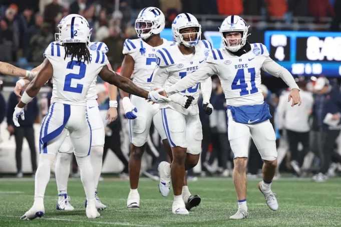 Ο Ντιουκ καταρρίπτει το Νο. 17 της Βιρτζίνια στο OT για να βάλει το ACC στα πρόθυρα να χάσει τα πλέι οφ του κολεγιακού ποδοσφαίρου
| presscode.gr