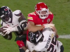 Ο Τράβις Κέλτσε συνθλίβεται μετά από τα αποτελέσματα της πτώσης στο αξιοθρήνητο πάτημα του Patrick Mahomes
| presscode.gr Ο Τράβις Κέλτσε συνθλίβεται μετά από τα αποτελέσματα της πτώσης στο αξιοθρήνητο πάτημα του Patrick Mahomes
| presscode.gr