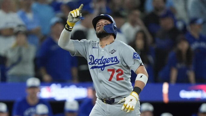 Ο ήρωας του Dodgers World Series Miguel Rojas θα επιστρέψει Ο ήρωας του Dodgers World Series Miguel Rojas θα επιστρέψει για την τελευταία σεζόν του MLB
| presscode.gr